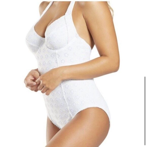 Kate Spade eyelet white lace underwire halter one piece swimsuit - Picture 1 of 9